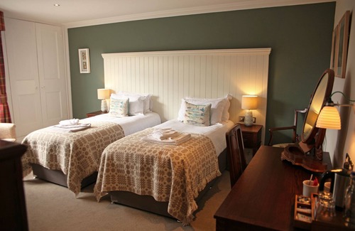 Conwy Hotel | The Erskine Arms