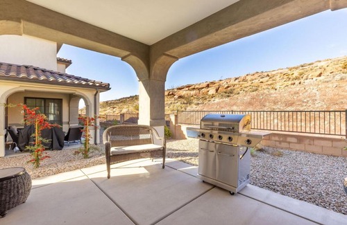 Washington Casa | The Escondido Gem, Pet Friendly, Pickleball Courts