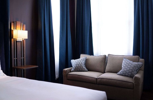 Gastonia Hotel | The Esquire Hotel Downtown Gastonia, Ascend Hotel Collection