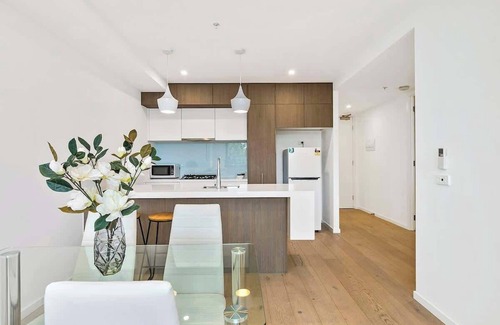 Carnegie Apartamento | The Even Apartment in Carnegie with parking
