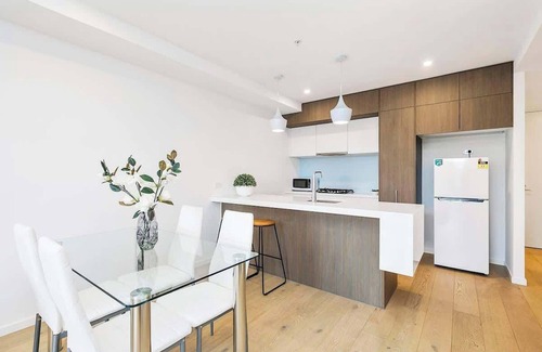Carnegie Apartamento | The Even Apartment in Carnegie with parking