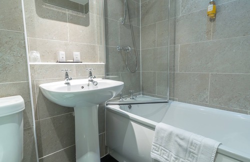 Widnes Hotel | The Everglades Park Hotel
