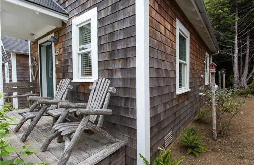 Seabrook Casa | The Evergreen Cabin by Seabrook Hospitality
