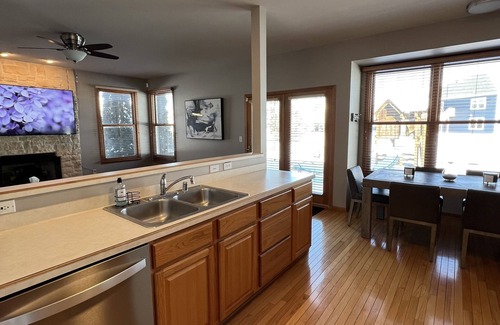 Pleasant Prairie Casa | The Executive Home Away from Home