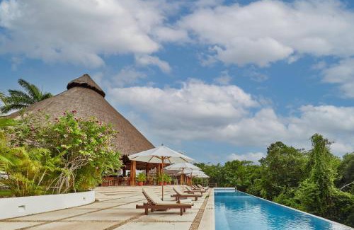 Kohunlich Complejo | The Explorean Selva Maya Kohunlich