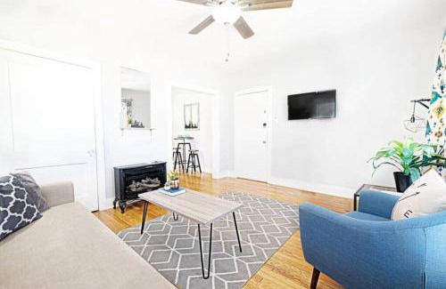 Lower Greenville Apartamento | The Explorer's Hearth Lower-Greenville Ave Area