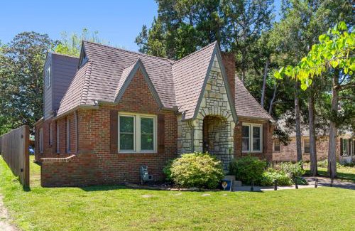 Oakland Casa | The EXPO Square House-walk to the show