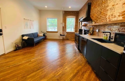 Reading Apartamento | The Factory On Locust