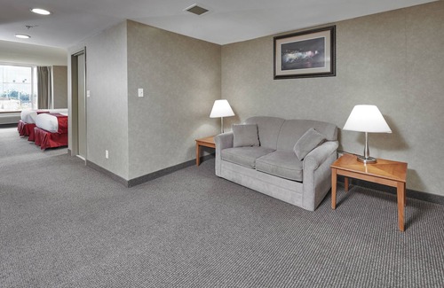 Niagara Falls Hotel | The Falls Hotel & Inn