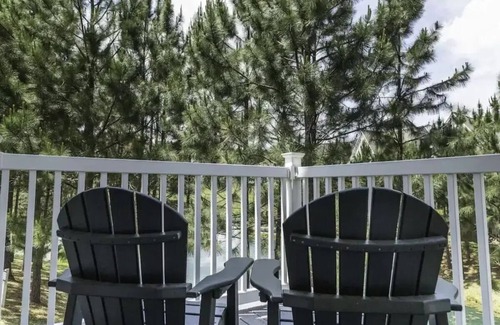 Lackey Cabaña | The family -friendly resort life is waiting for you!