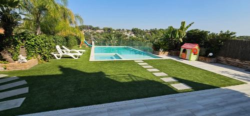 Canaletes Casa | The Family Palace