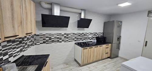 Canaletes Casa | The Family Palace