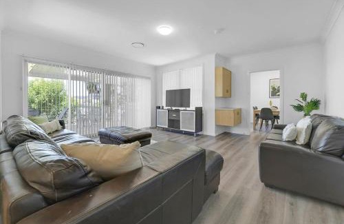 South Bathurst Casa | The Family Retreat - Near Mt Panorama & Racecourse