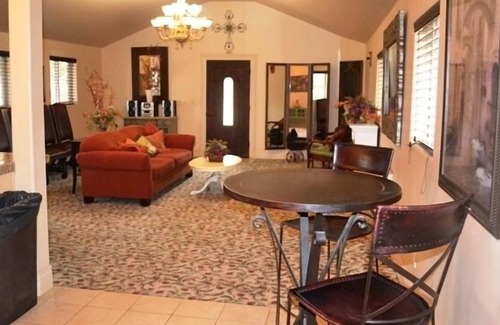 North Woodbridge Cabaña | El famoso hermoso río Viaggio Cottage ¿Puede ahora ser el suyo para pasar la noche