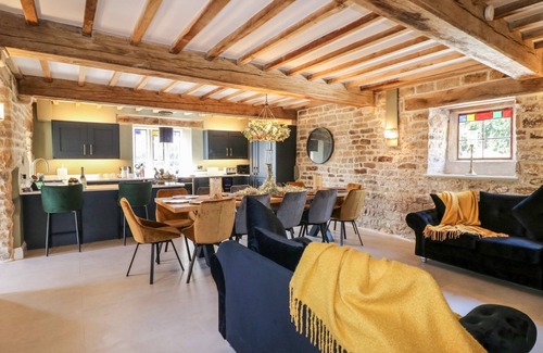 Milford Cabaña | THE FARM HOUSE AT WILDERSLEY FARM, family friendly in Belper