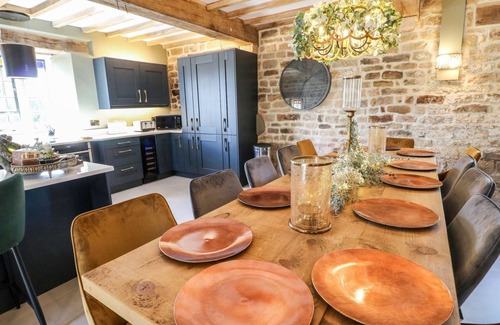 Milford Cabaña | THE FARM HOUSE AT WILDERSLEY FARM, family friendly in Belper