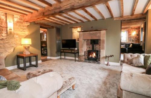 Milford Casa | The Farm House at Wildersley Farm