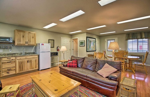 Harrisburg Otro | The Farm House on Mount Tom, Enjoy the Oregon countryside just north of Eugene
