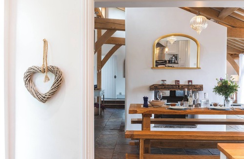 Malborough Casa | THE FARMHOUSE AT BROAD DOWNS, pet friendly in Malborough