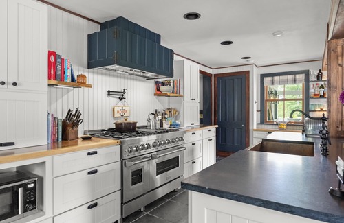 Leeds Otro | The Farmhouse at Leeds, a Hudson Valley Retreat