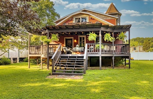 Nelsonville Casa | Farrow House- Canoa, bicicleta, caminata, área histórica. Ferrocarril del valle de Hocking,