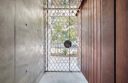 Alexandria Apartamento | The Fern Split level Eco Luxury w Lush Courtyard