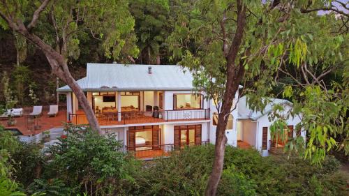Clifton Beach Casa | The Ferns Villa Serene Rainforest Retreat with Ocean Breezes