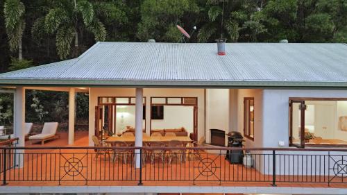 Clifton Beach Casa | The Ferns Villa Serene Rainforest Retreat with Ocean Breezes
