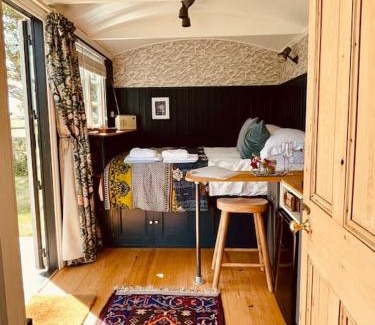 Helston Apartamento | The Field Room - Hut on The Lizard