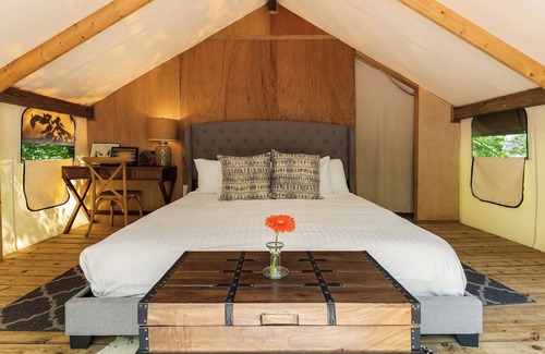 South Haven Hotel | The Fields of Michigan