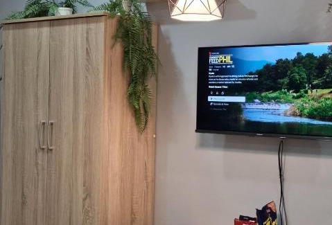 Moonwalk Apartamento | THE FIKA ROOM near MNL Airport - Scandi Studio Unit with Fast Wi-Fi & Netflix - Read Full Property Desc before booking