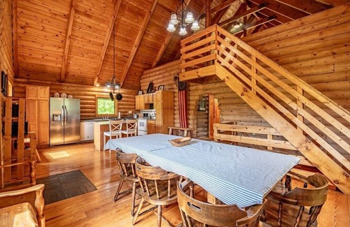 Sullivan Cabina | The Firefly Lodge – A Cozy Lake Retreat in Sullivan, IL