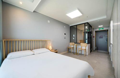 Suyeong-Gu Hotel | The First Hyoistay Gwangan
