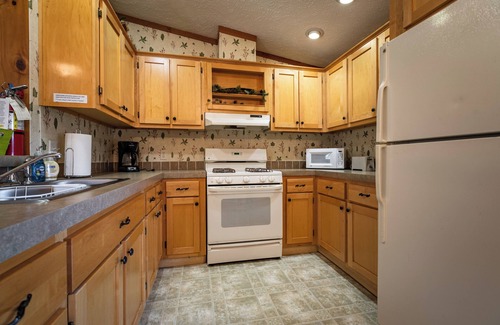 Neillsville Cabina | The Fish Cabin at the Riviera Resort in Neillsville, Wisconsin!