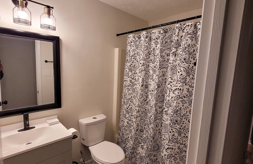 Fayetteville Casa | The Flaghouse 3bd 2bth