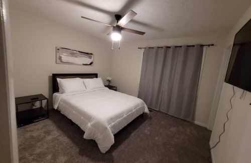 Fayetteville Casa | The Flaghouse 3bd 2bth