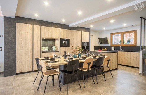 Bellecombe-en-Beauges Casa | THE FLAT BENCH HOUSE