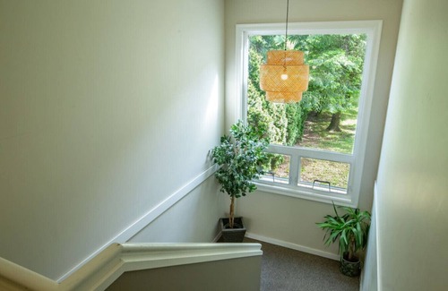 Harrison Hot Springs Apartamento | The Flats at Cedar Springs | Full Kitchen & Steps to Lake