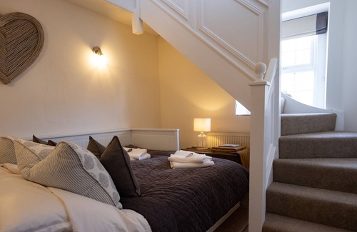 Bridport Apartamento | The Flat - Luxurious Apartment in Central Bridport