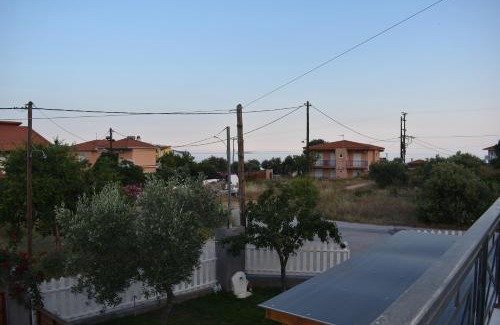 Limenaria Apartamento | The Flintstones House