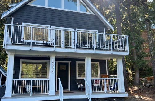 Sunshine Valley Cabina | The Fog + Fir Retreat - Family Friendly Cabin With Mountain Views