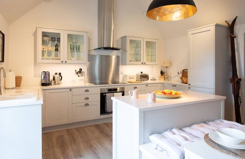 Spelsbury Cabaña | The Fold - sleeps 4 guests in 2 bedrooms