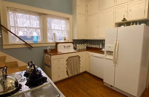 Duncan Casa | The Foreman Prairie House Duncan’s Crown Jewel Historical 1918