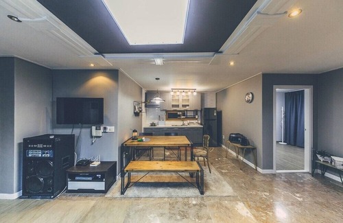 Oeseo Casa | The Foret Pension