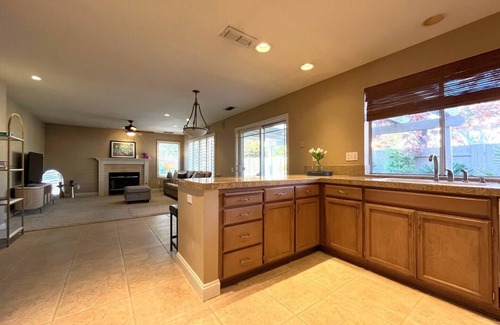 Antelope Casa | The Four-Bedroom Poolside Oasis