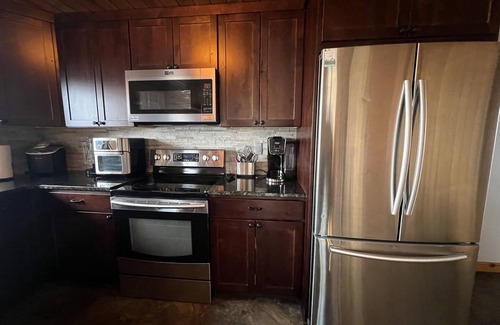 Ennis Casa | The Fox Den on Ennis Lake