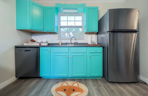Ponca City Casa | The Fox Den, Pet Friendly, Broadband WiFi, Great Location