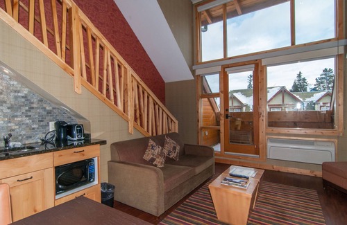 Banff Hotel | The Fox Hotel and Suites