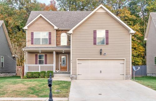Clarksville Casa | The Fox House (615 Fox Path) Spacious 3-Bedroom Home in Clarksville, TN