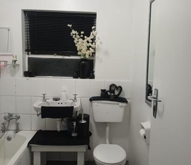 Uitenhage Casa | The Foxies